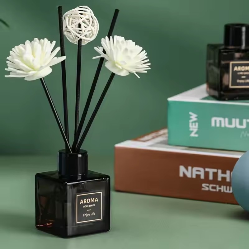 ホットセール 50ml フレームレスリードディフューザーオイ - Home Fragrance For Sale のレビューと価格