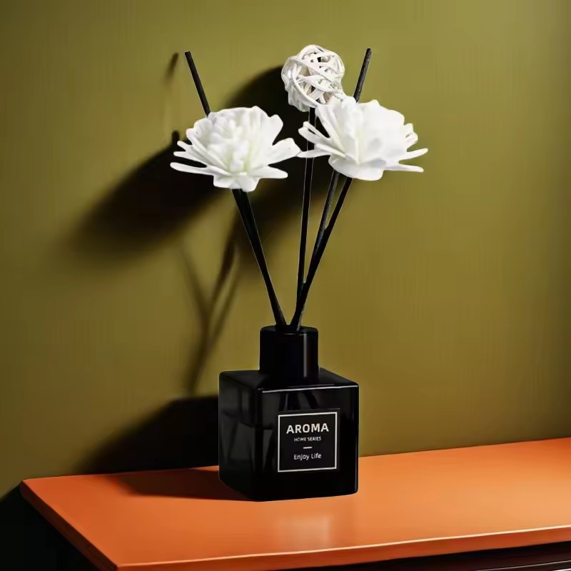 ホットセール 50ml フレームレスリードディフューザーオイ - Home Fragrance For Sale のレビューと価格