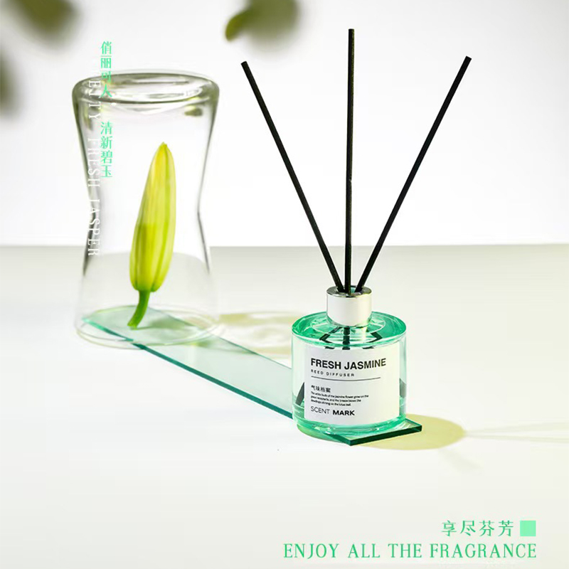 エッセンシャルオイル入りリーフディフューザーボトル,ラベンダ - Home Fragrance Jasmine のレビューと価格